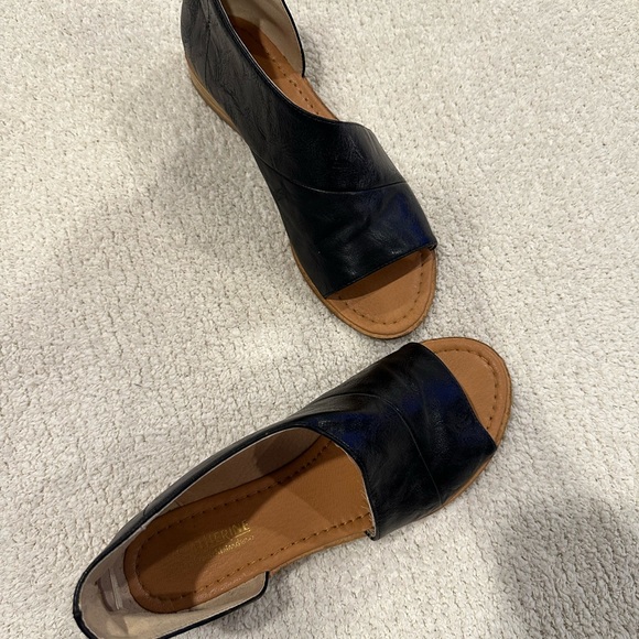 CATHERINE MALANDRINO SLIP-ON SANDAL - Picture 5 of 8